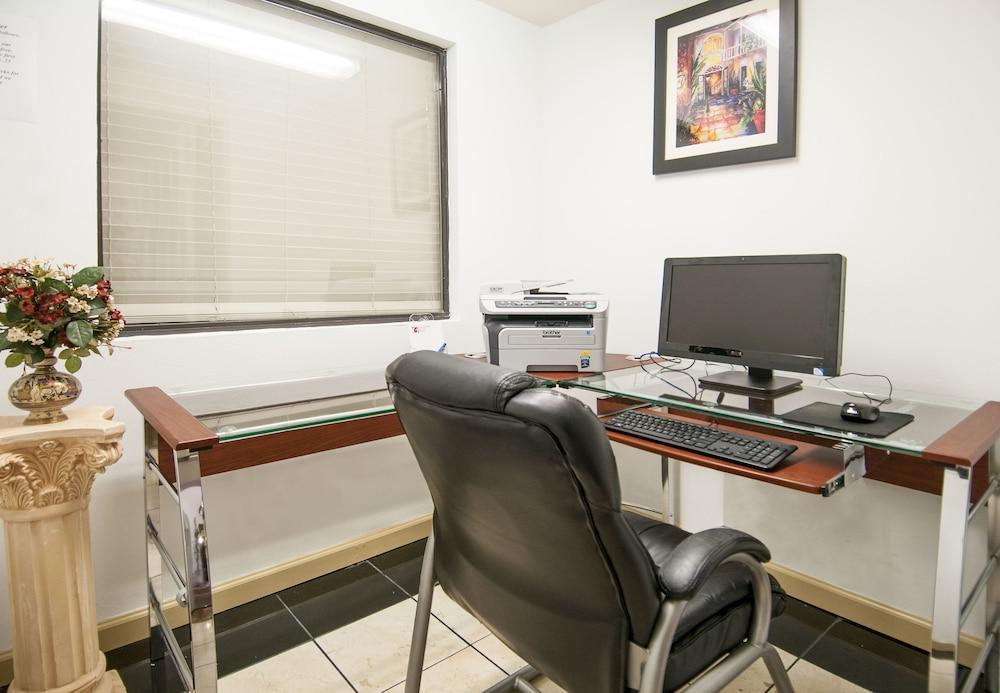 Governors Suites Hotel Oklahoma City Airport Area Екстериор снимка
