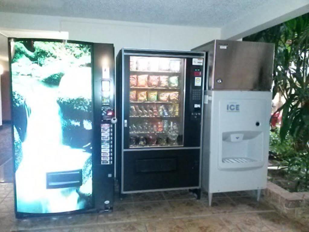 Governors Suites Hotel Oklahoma City Airport Area Екстериор снимка
